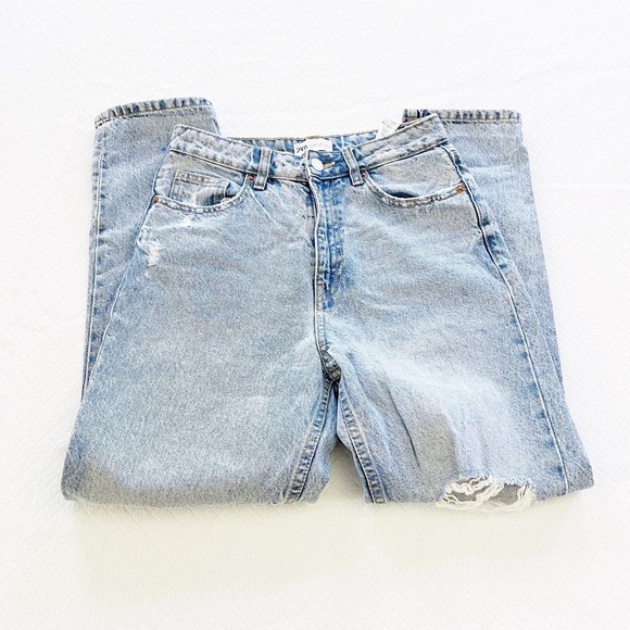 Zara Vintage Wash Ripped Knee Straight Leg Denim Jeans SZ4 - Picture 4 of 9